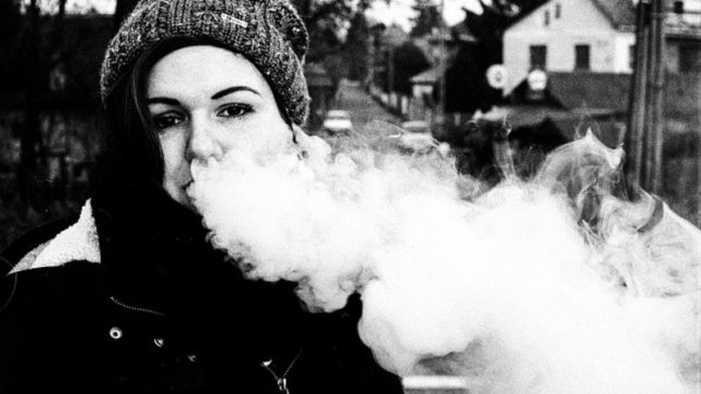 vape-2081216_640_800x550