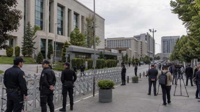 Polizia e misure di sicurezza ad Ankara in vista del vertice Nato.